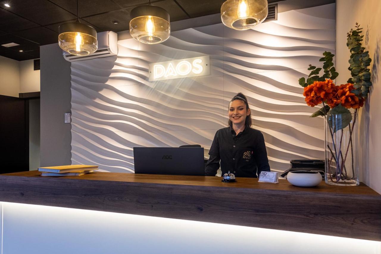 Daos Suites & Terrace Marbella Dış mekan fotoğraf