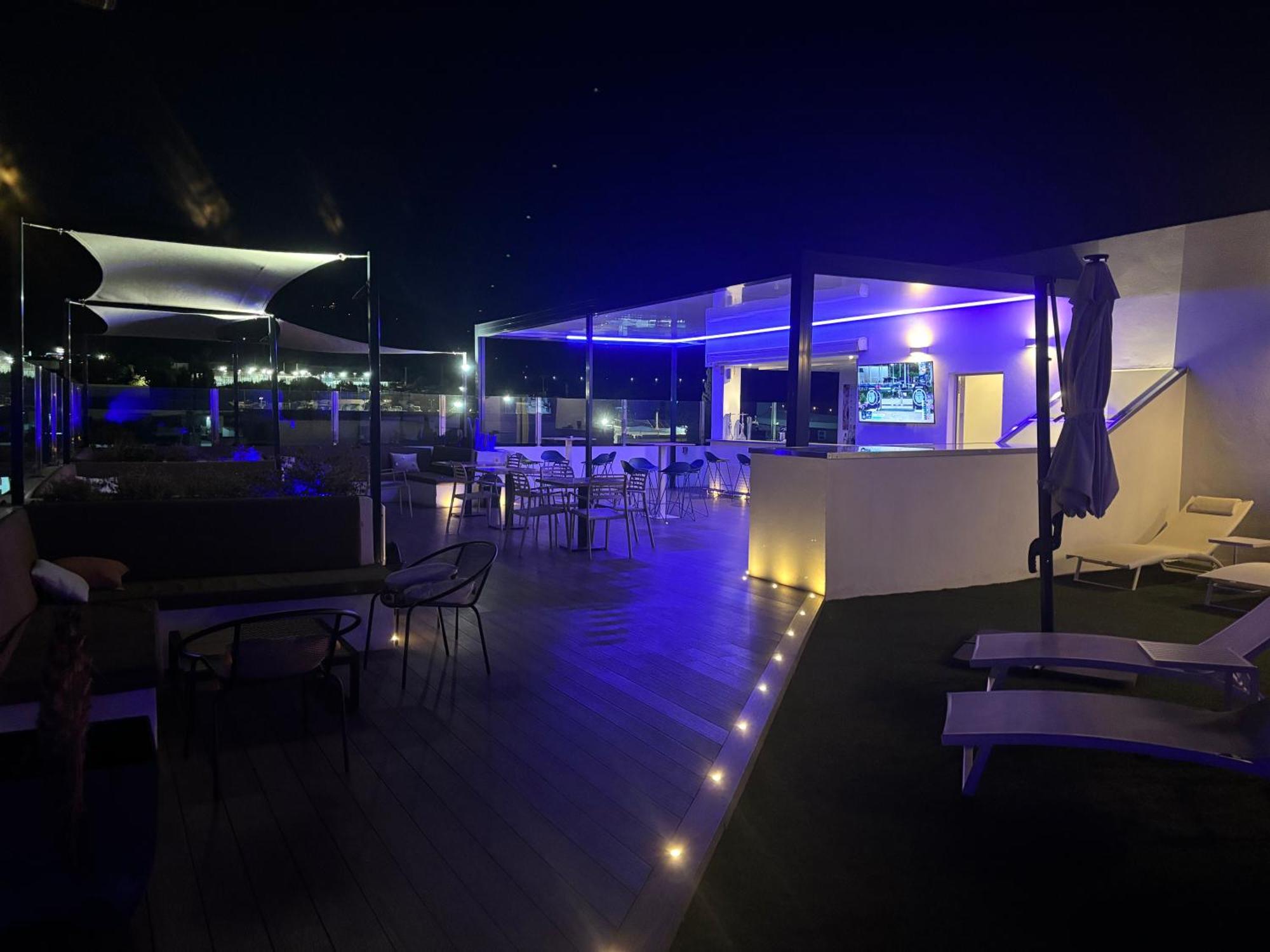 Daos Suites & Terrace Marbella Dış mekan fotoğraf