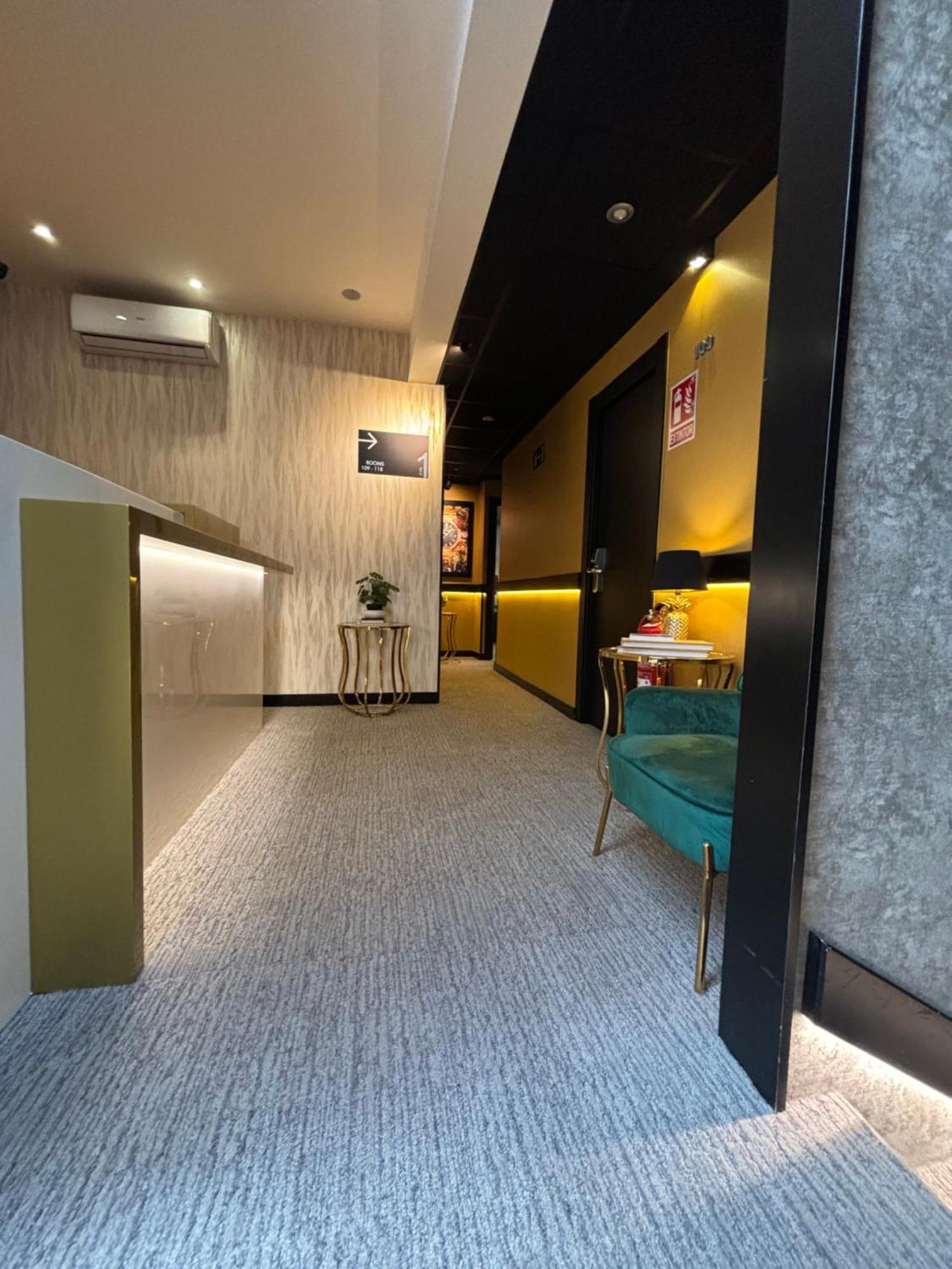 Daos Suites & Terrace Marbella Dış mekan fotoğraf
