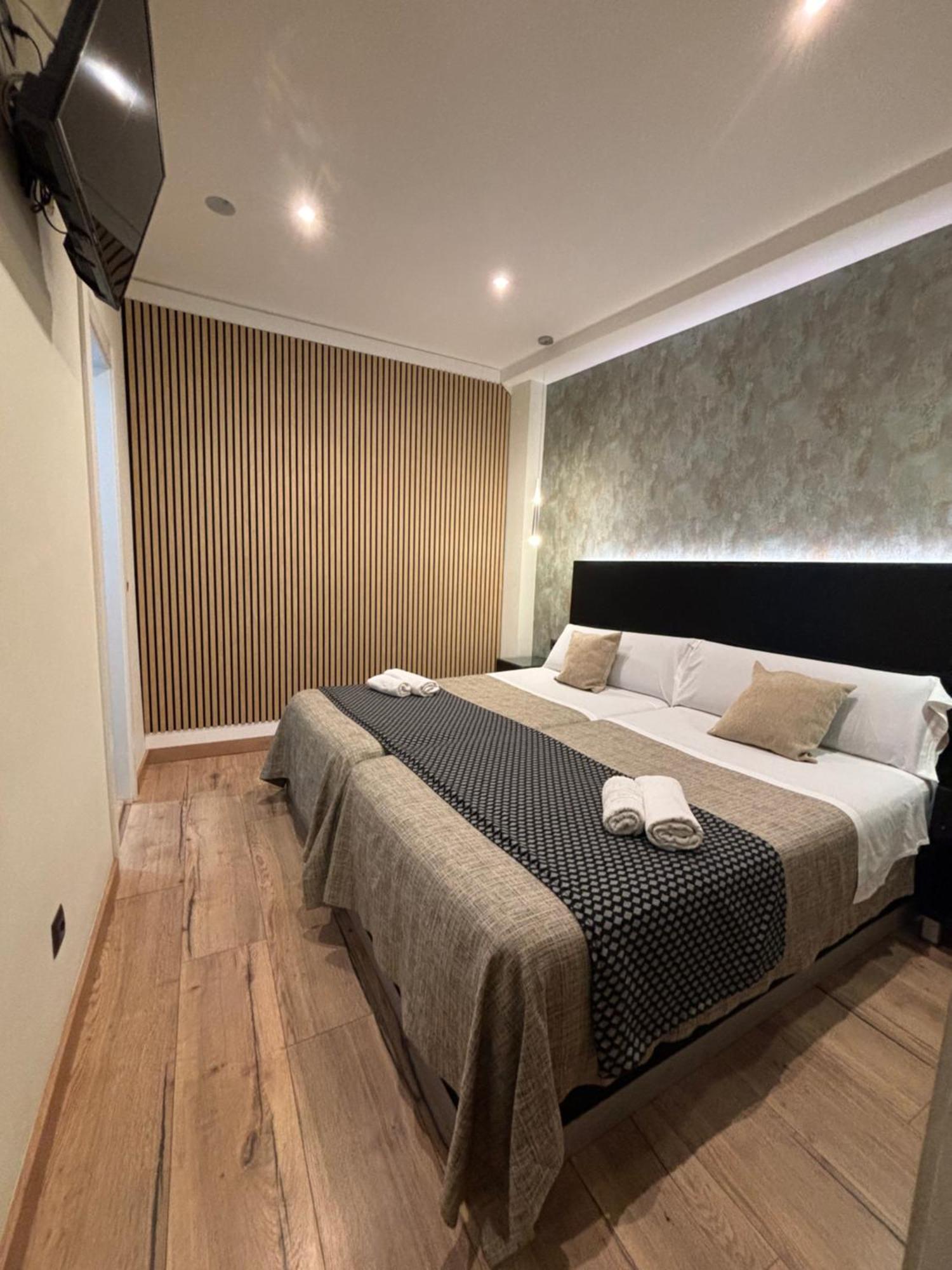 Daos Suites & Terrace Marbella Dış mekan fotoğraf
