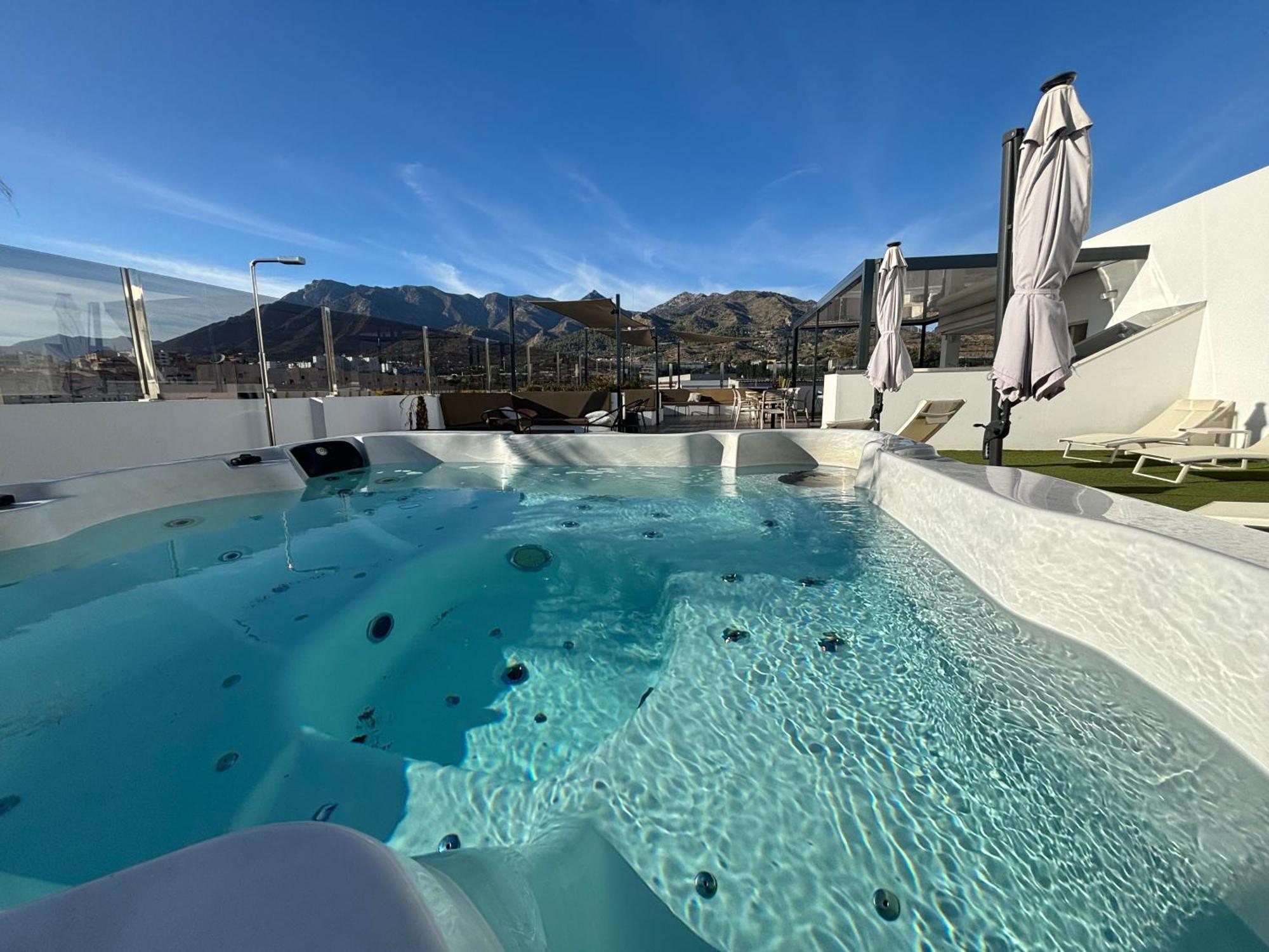 Daos Suites & Terrace Marbella Dış mekan fotoğraf